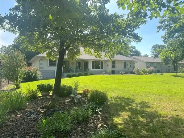 8 Merritt Dr, Bella Vista, AR 72714