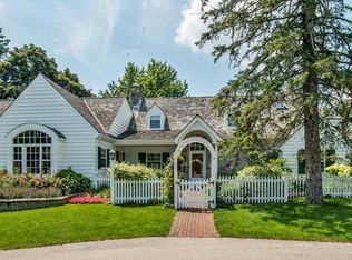 10263 N Range Line Rd, Mequon, WI 53092