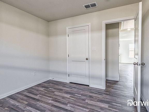 4th image of 7018 Phoenix Dr
