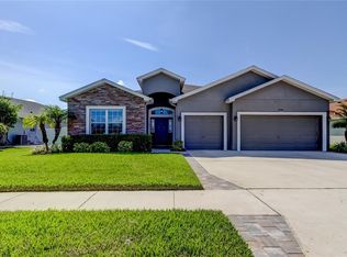 6648 Castle Green Pl, Zephyrhills, FL 33541