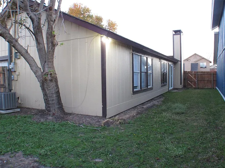 10311 Tamworth Dr — Photo 59