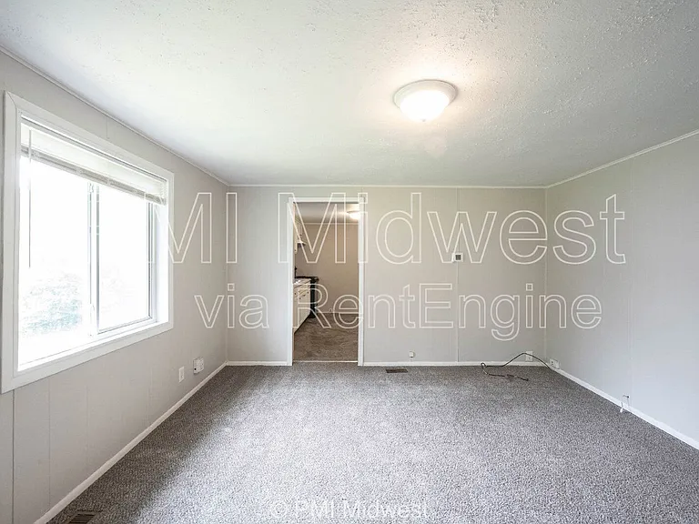334 Ellis St — Photo 7