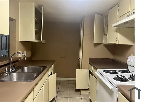 12240 Ormandy St #12240 — Photo 3