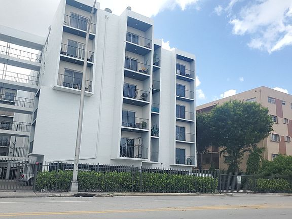 3rd image of 4550 W 16th Ave APT 401