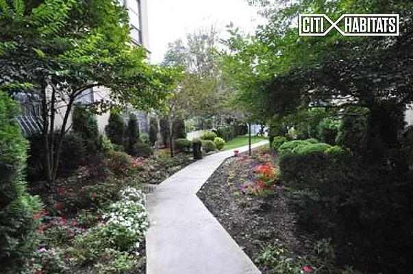 Rented by Citi Habitats | media 32