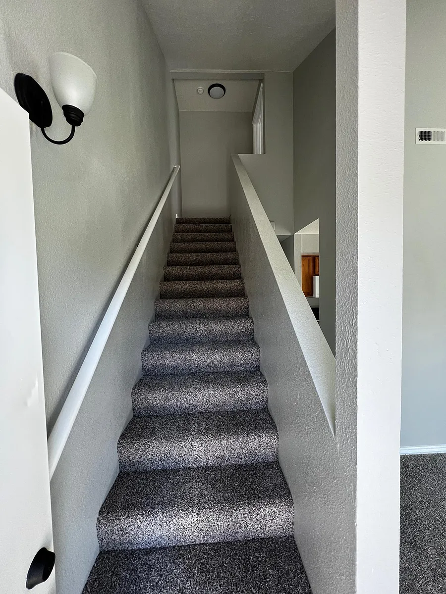 Stairs and entry - 1182 W Art Ct