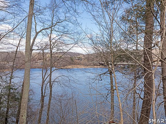 4th image of 14 Laurel Trail