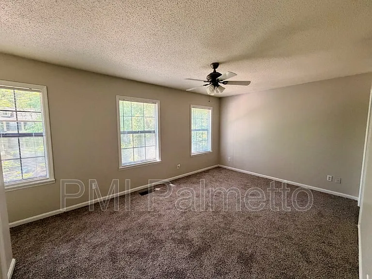 33 Chestnut Ferry Rd #202 — Photo 17