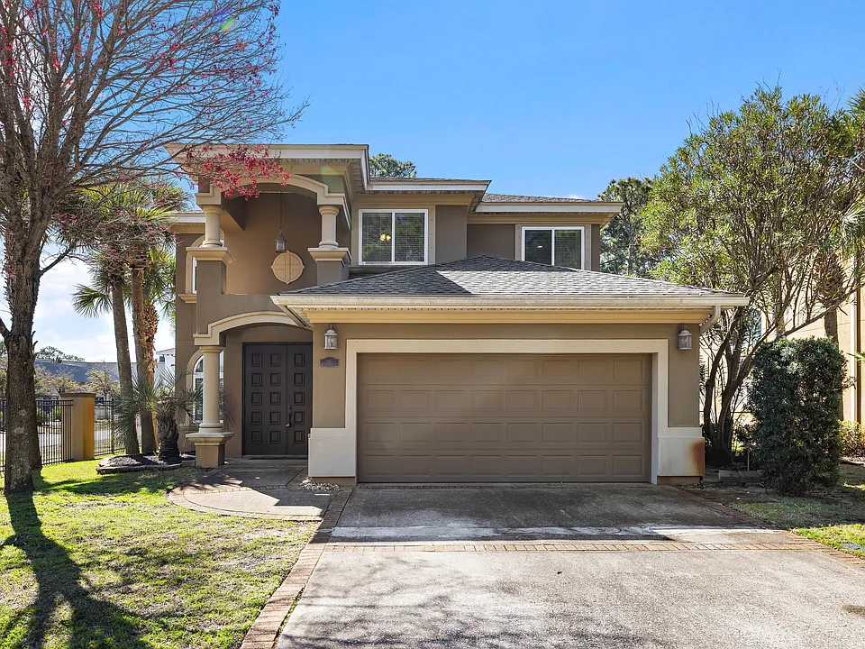 13 Dominica Ct