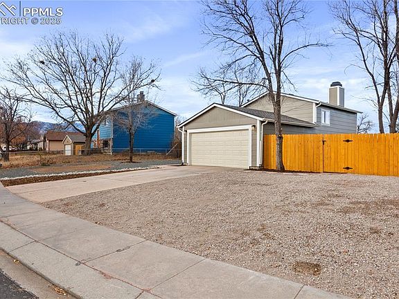 3rd image of 3370 Foxridge Dr