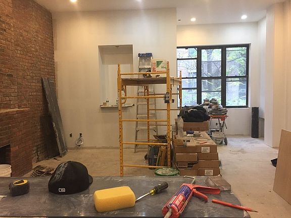 2nd image of 141 W 74th St APT 1B