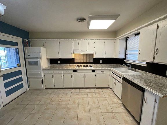 5th image of 5409 S Dewey Ave
