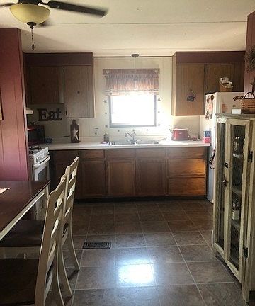 4th image of 69 Redwood Manor Park