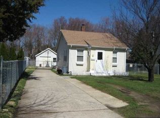 25 Willow St, Port Monmouth, NJ 07758
