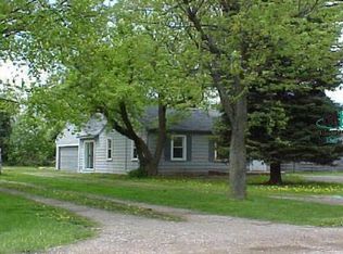 676 Laird St, Lake Orion, MI 48362