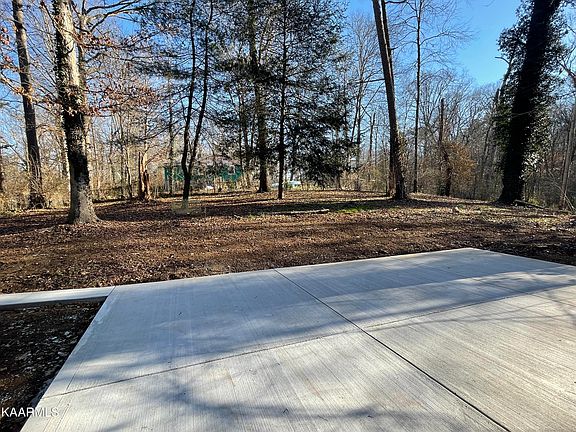 4th image of 3111 Ginn Dr