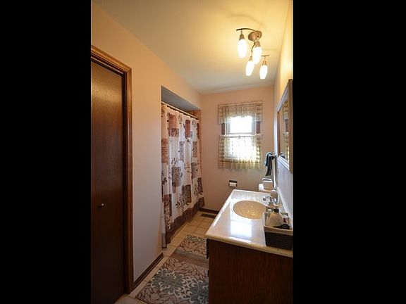 4th image of 4330 W 142nd St