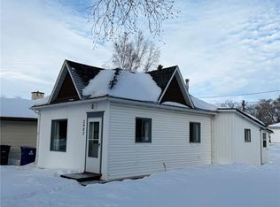 2002 3rd St, Rosthern, SK S0K3R0