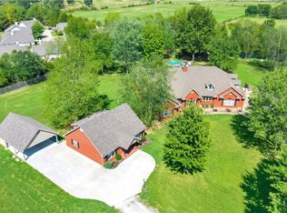 4005 N Old Wire Rd, Fayetteville, AR 72703