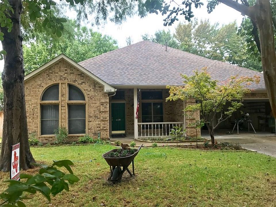 1st image of 609 Turtledove Ln