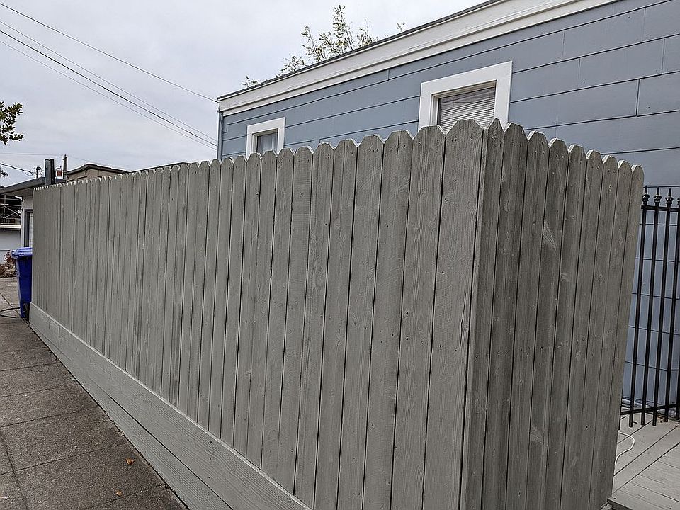 2nd image of 121 Santa Fe Ave