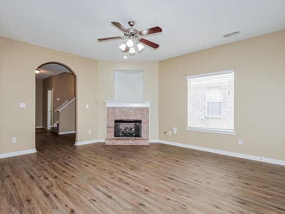 4th image of 1498 Lawson Dr