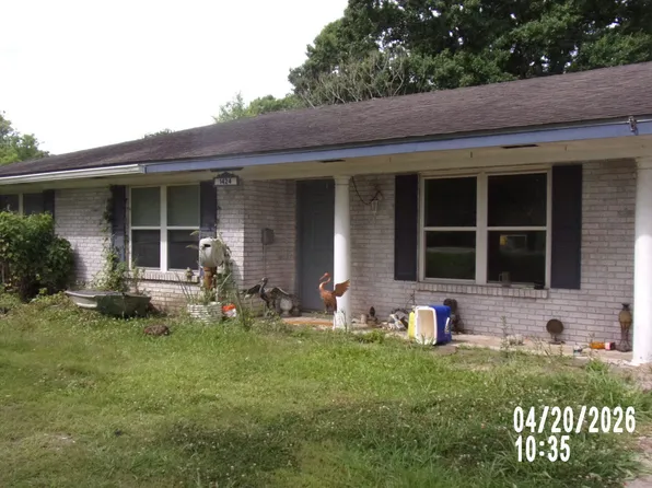 1424 S Morgan Ave, Broussard, LA 70518