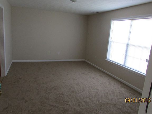 2nd image of 104 Kenilworth Ct APT C