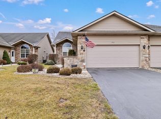 481 Cochran Dr, Crown Point, IN 46307