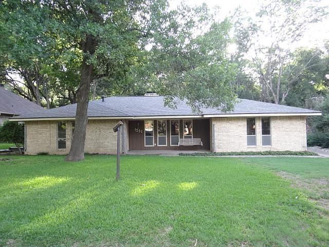 1st image of 1231 Linkwood Ln