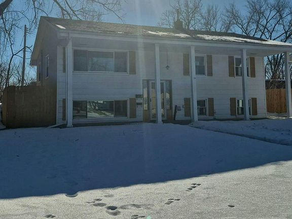 3rd image of 1450 Idaho Ave E