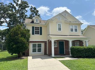 2528 Quarry Ridge Ln, Raleigh, NC 27610