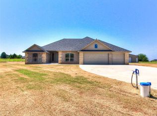 9131 Oak Tree Cir, Edmond, OK 73034