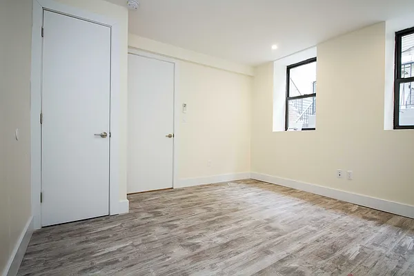 Rented by Nooklyn NYC LLC | media 16