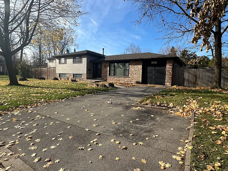 5285 Woodhaven Ct #BASEMENT — Photo 18