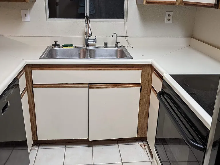 11321 Avenida De Los Lobos #E — Photo 13