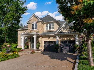 560 Hancock Way, Mississauga, ON L5H4L5