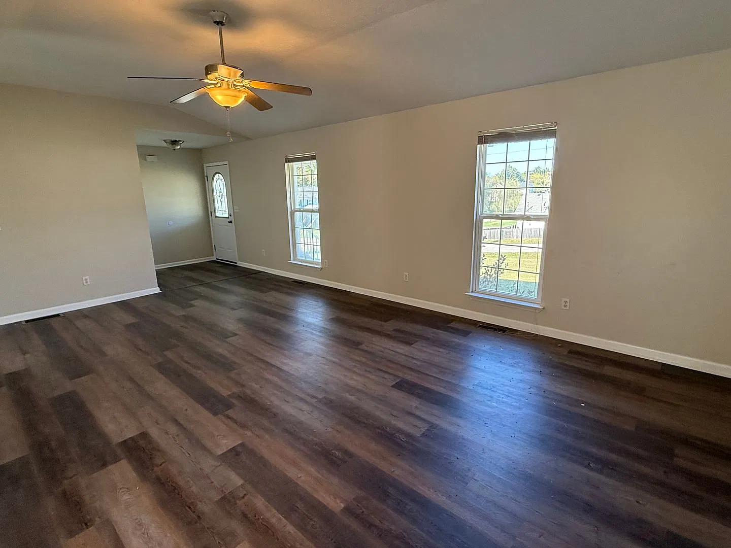 364 School Side Dr — Photo 4