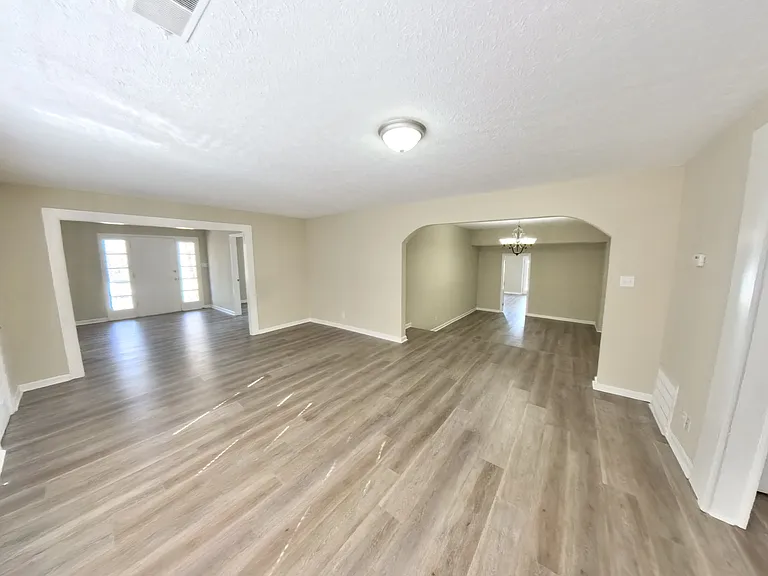 1921 Atlanta Hwy #1921 — Photo 2