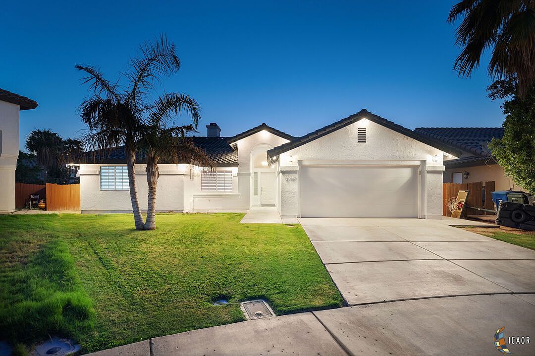 2157 R Carrillo Ct, Calexico, CA 92231 Zillow