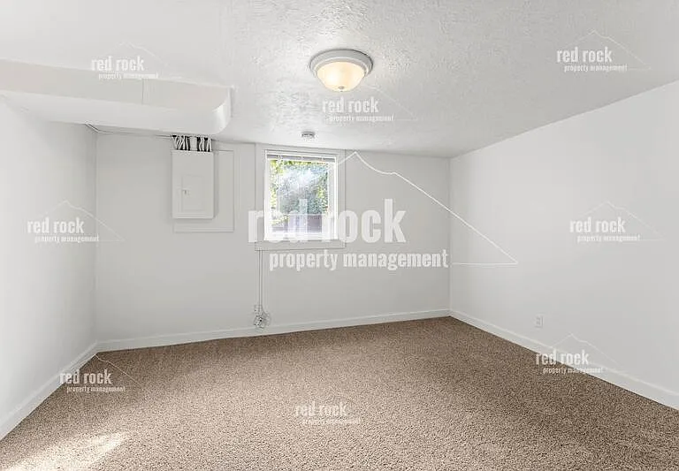 402 E Baldwin Ave — Photo 18