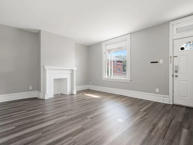 362 Republic St — Photo 7