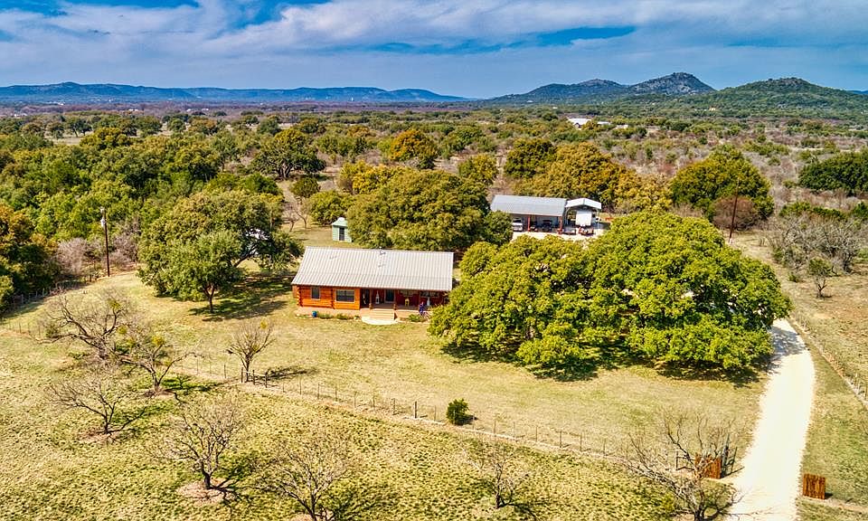 1st image of 569 Kahn Rd