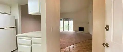 5th image of 869 Florin Rd