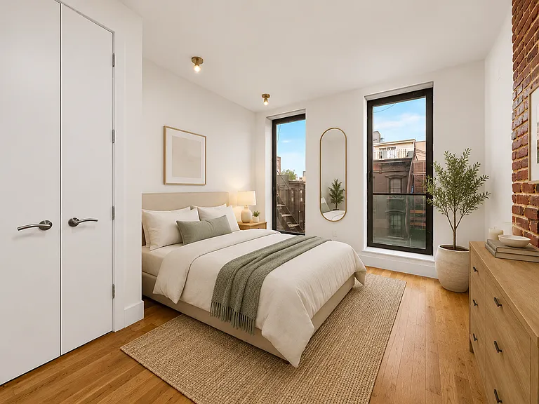 193 Bedford Ave #4J — Photo 2