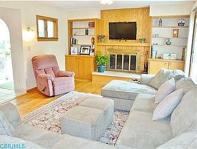 2nd image of 700 Olde Settler Pl #13