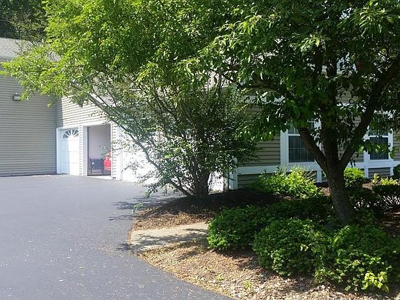 2nd image of 1327 Fox Run Ct #C