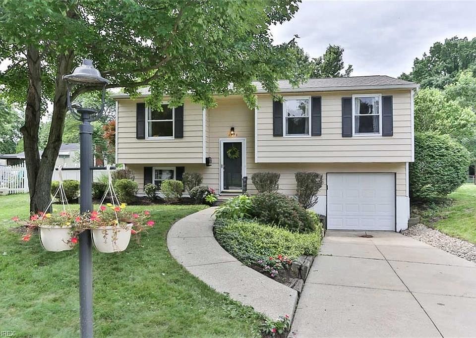 1st image of 1326 Carol Dr