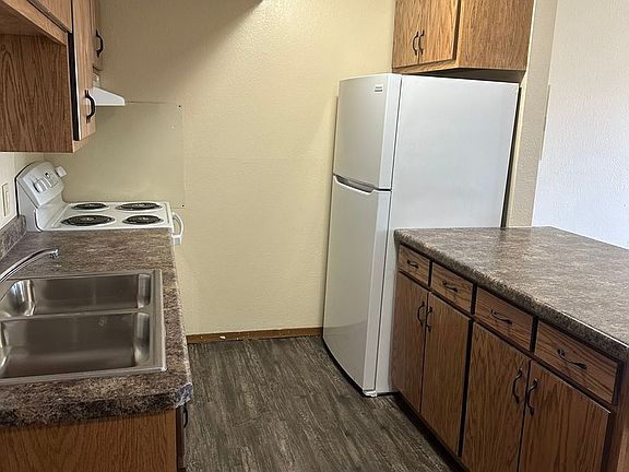 2nd image of 524 14th St S #402
