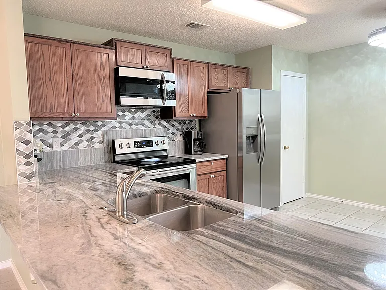 505 Valley Spring Dr — Photo 10